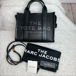 MARC JACOBS The Leather Mini Tote Bag in Black